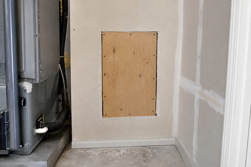 Plywood or drywall backer board photo